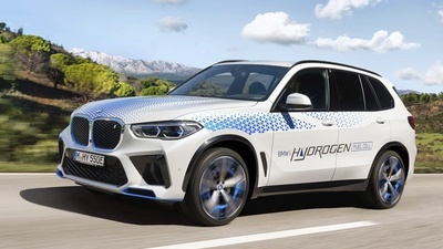 BMW zahájilo výrobu vodíkového iX5 Hydrogen