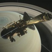 Cassini u Saturnu objevila "prstencový déšť" 