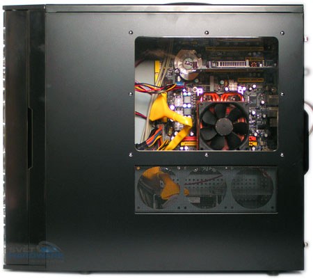 AeroCool Flamboyant: skříň s plamenným displejem