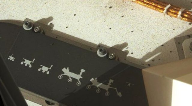 Perseverance si přivezl portrét celé své rodiny a odvysílal první panorama