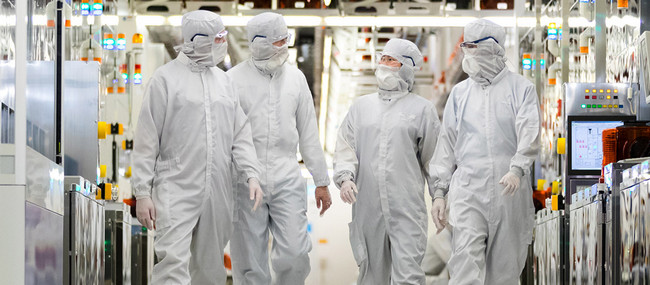 Micron přináší na trh první paměti 1-alfa DRAM