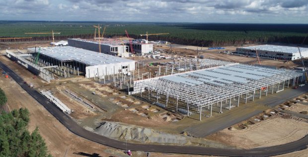 Tesla je popáté v zisku, téměř k tomu nepotřebovala emisní kredity