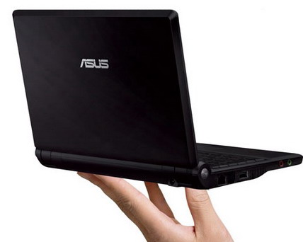 Asus Eee PC v černém kabátu
