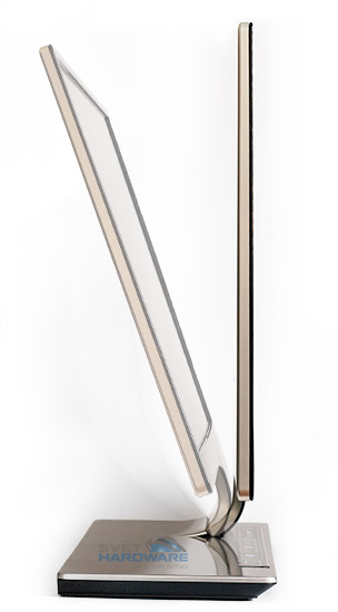 Samsung S27A950D: 3D designovka pro hráče