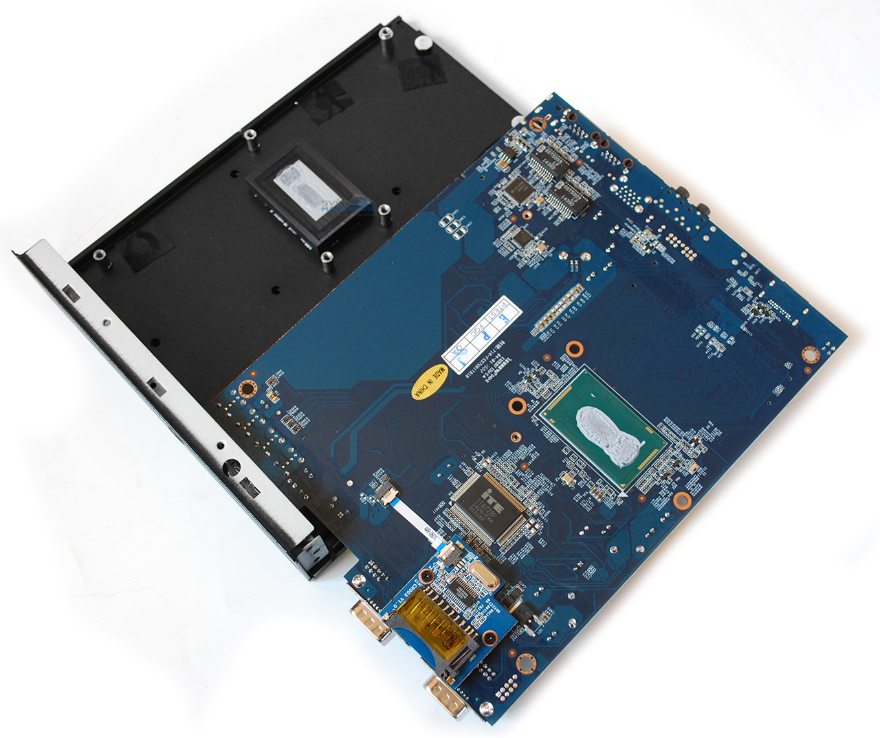 Shuttle DS57U: barebone s Broadwell pro kutily