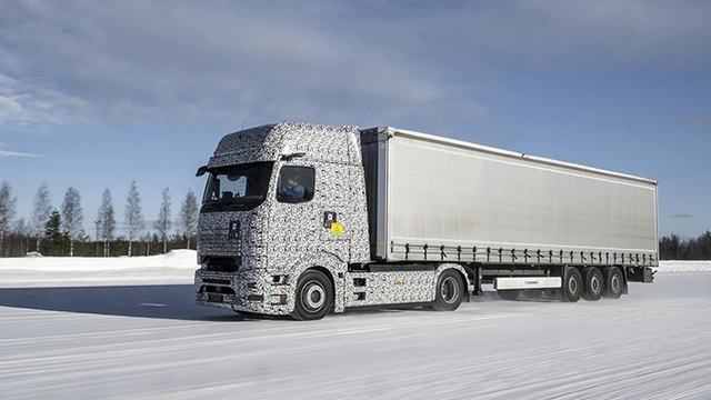Mercedes-Benz testoval elektrotrucky eActros v mrazivém Finsku při -25 °C