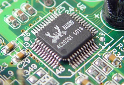 EPoX 9NPA+ Ultra - dobrý overclocking ale horší zvuk