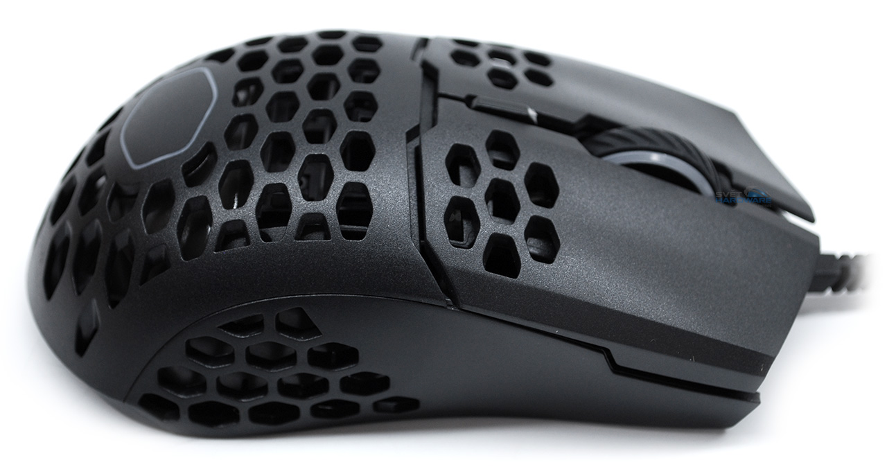 Cooler Master MM711: lehká herní myš jako řešeto