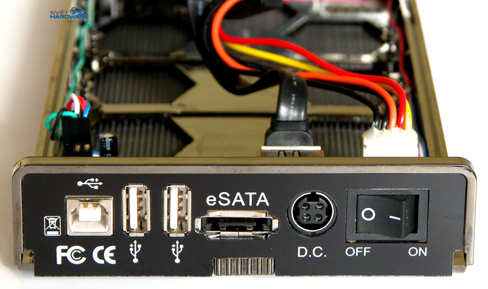 Cooler Master X Craft - bohatý SATA box