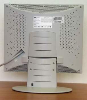 17 palců tekutých krystalů za 17 "litrů"