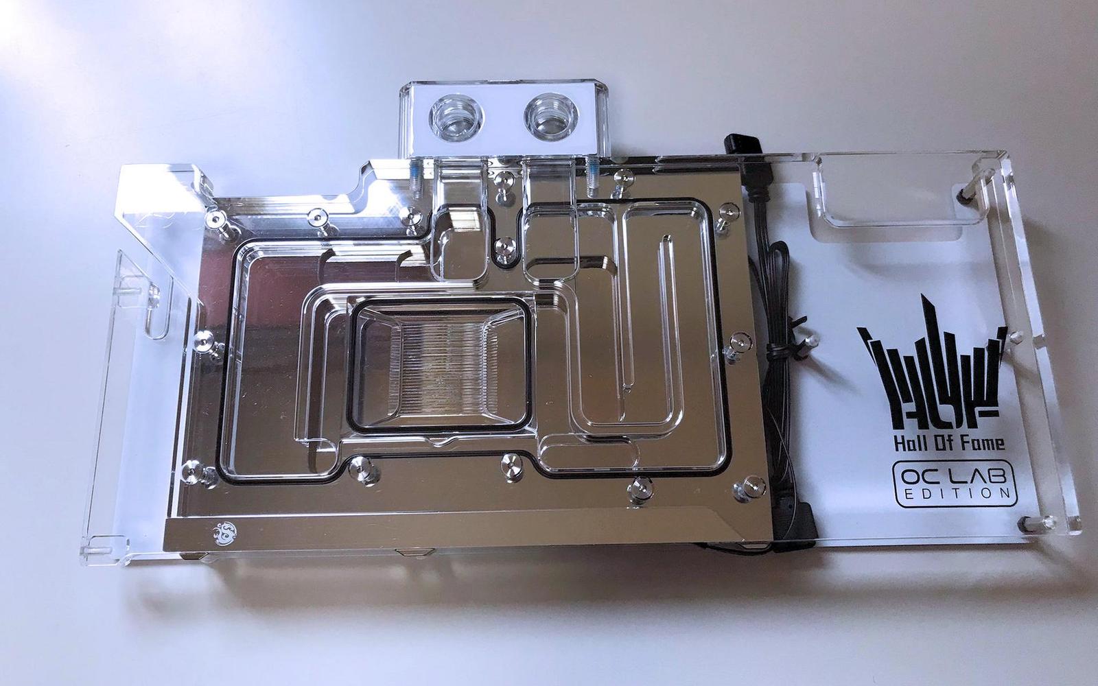 GALAX RTX 3090 Ti HOF OC Lab Edition: 28 fází a dva 450W konektory