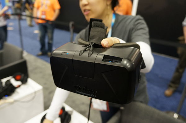 Facebook a Oculus VR: příliš brzy hodnotit?