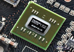 Další neoficiální fotky GeForce 295 GTX