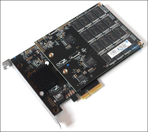 OCZ RevoDrive 3 X2: rychlé SSD pro PCIe