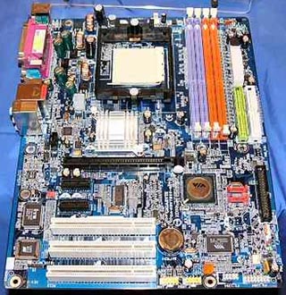 VIA K8T890 v podání Gigabytu