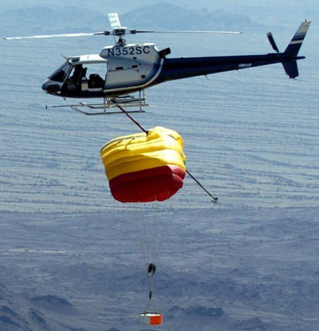 NASA si vystřelila z lidí fotkou "havarovaného létajícího talíře", ale i tak nelhala