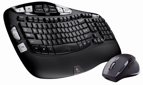 Logitech nabízí novou bezdrátovou soupravu klávesnice a myši Cordless Desktop Wave Pro