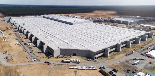 Tesla: co vězí za jejím úspěchem a proč ještě nezbankrotovala?