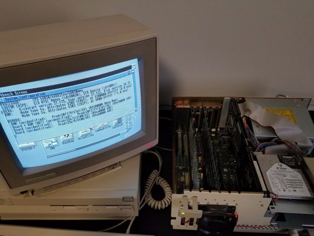 Amiga 2500 z eBay obsahovala soubory s historickými projekty NASA