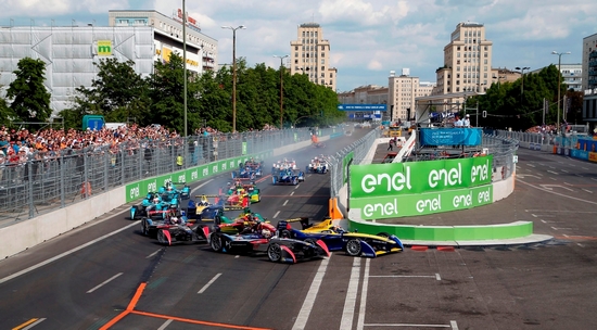 Jezdci Formule E se zúčastní virtuálního závodu v Las Vegas