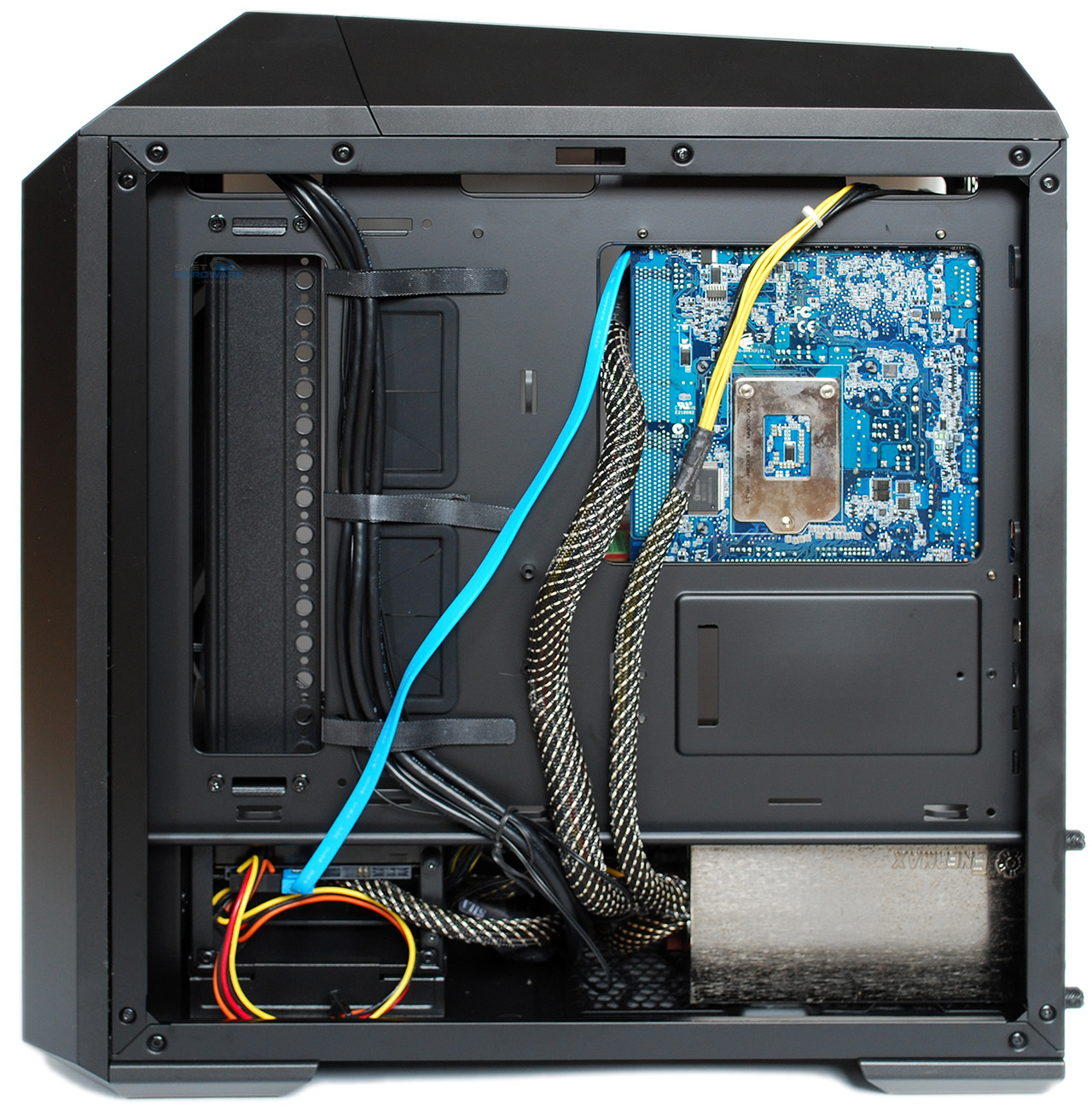 CM MasterCase Pro 3: výkon s Micro ATX