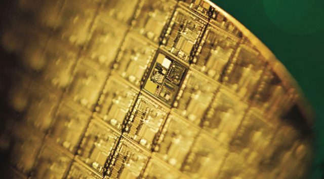 Intel prý pozdrží využití technologie EUV do roku 2021