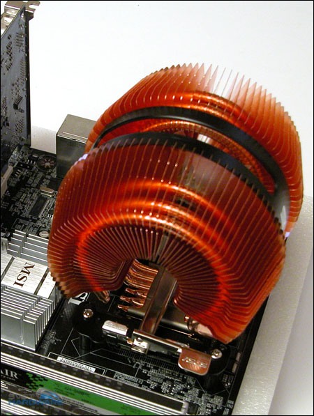 Asus a Cooler Master - tři chladiče soupeří