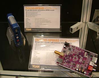 CeBIT 2004: Grafické karty