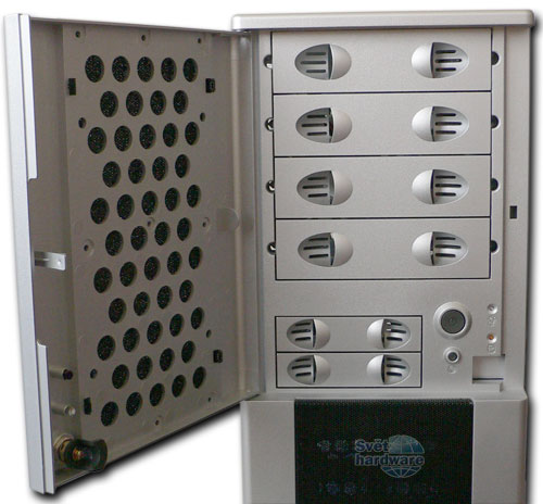 Chieftec LCX-01SL-SL-B: Obr pro náročné