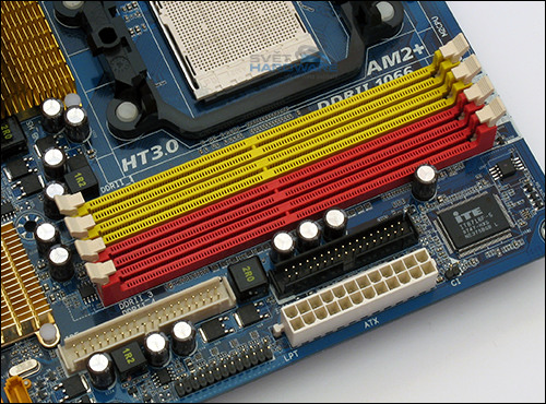 Gigabyte GA-MA78GM-S2H: AMD 780G útočí!