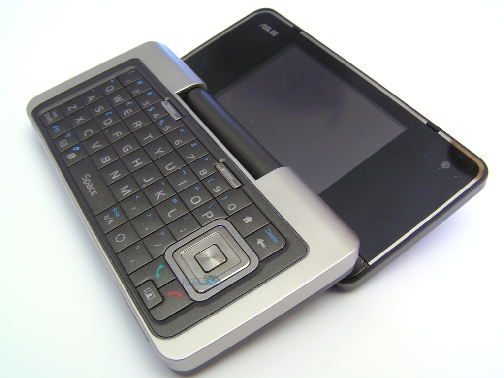 Asus m930: smartphone s QWERTY klávesnicí