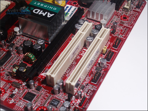 Sapphire PE-AM2RS690MH: malá, ale šikovná