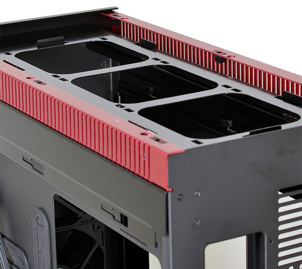 Lian Li uvádí PC-J60, první své řady