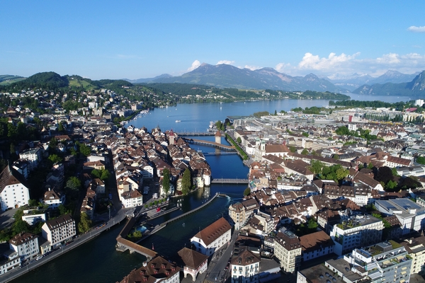 Přetížený internet: Švýcarsko zvažuje zákaz streamovaného videa