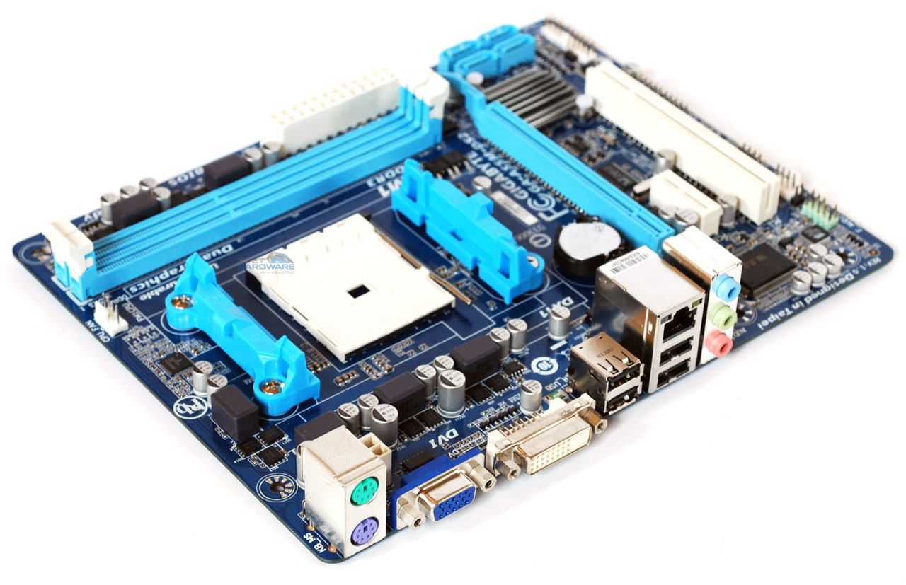 AMD A4-3400 a A55: kombinace za 3000 Kč