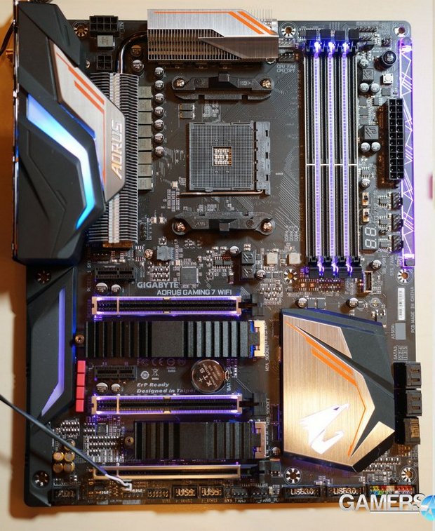 Gigabyte Gaming 7 WiFi: čipset X470 nastupuje