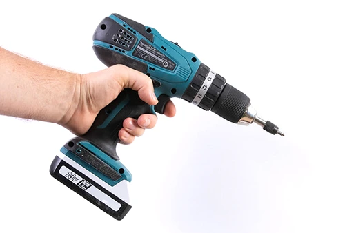 Není Li-Ion jako Li-Ion: co má společného baterka v telefonu a elektromobilu?