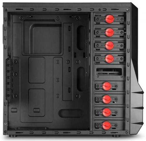 Sharkoon zařadil do nabídky levný Middle-tower Vaya