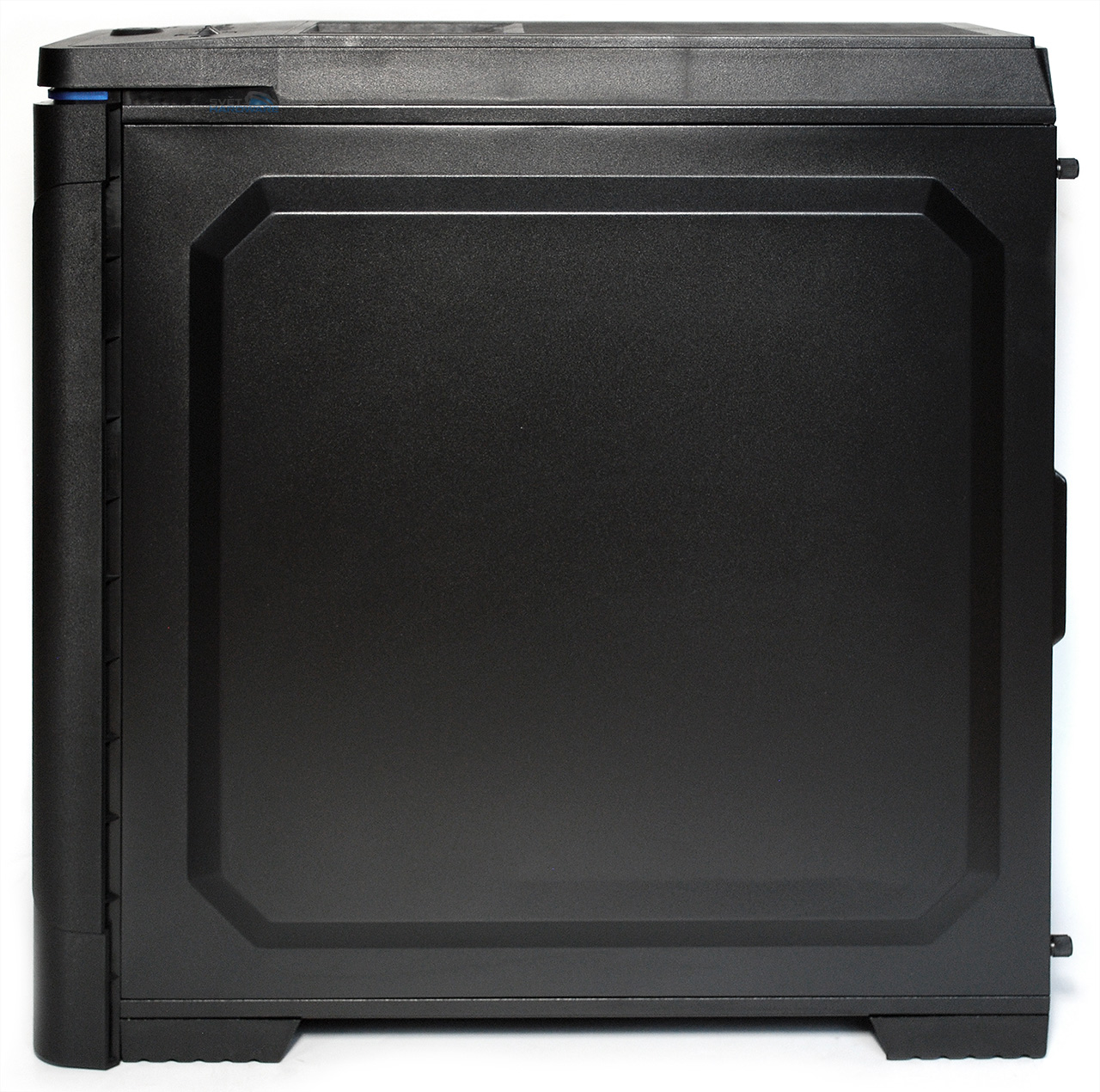 SilentiumPC Brutus M25: levná, ale vybavená