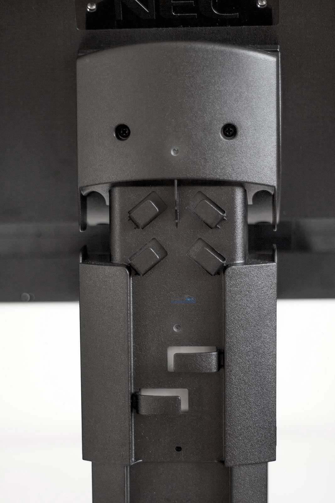 NEC EA232WMi: ideální do kanceláře?