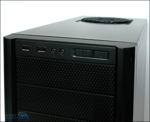 Antec Three Hundred: herní low-end