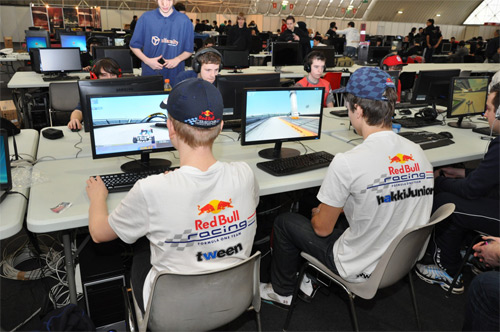 V Miláně se virtuálně závodilo o stovky euro