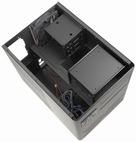 Xigmatek představil hliníkovou skříň typu kostka