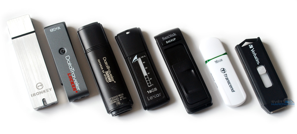 Sedmero zabezpečených flash disků