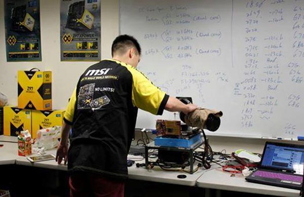 Výroční Pentium přetaktováno na 6,8 GHz