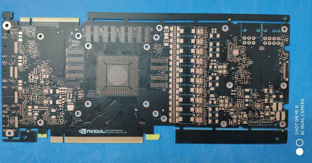 GeForce GTX 1180 ukázala své PCB, co nám prozradí?