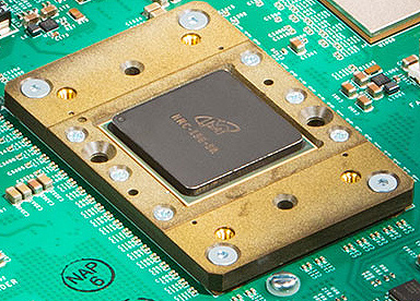 Micron začal dodávat své první "paměti v kostce"