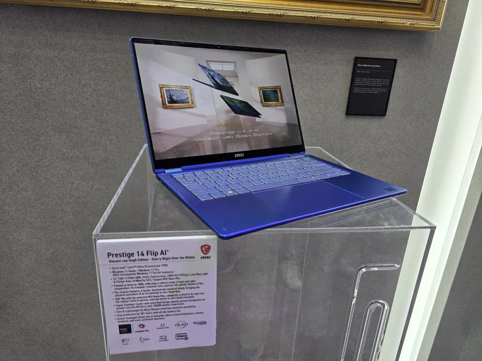 MSI Prestige 14 Flip AI+ Vincent van Gogh Edition