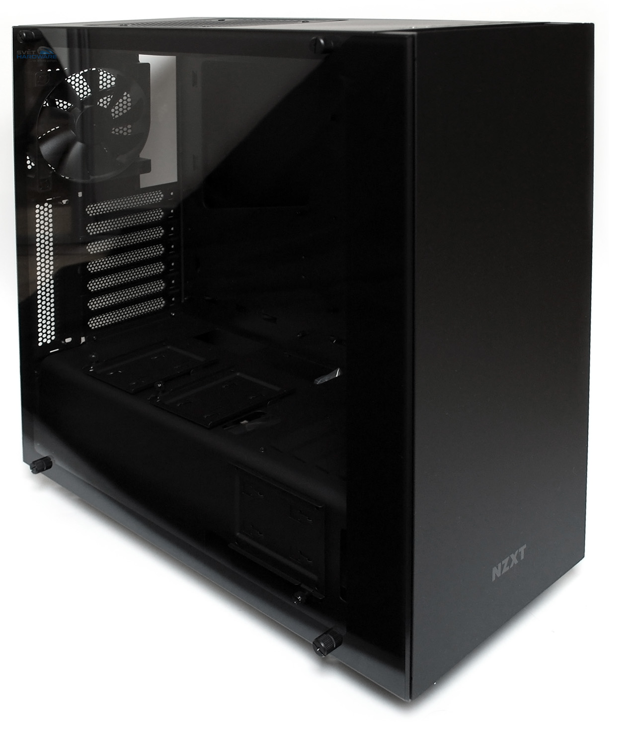 NZXT S340 Elite: moderní a elegantní skříň