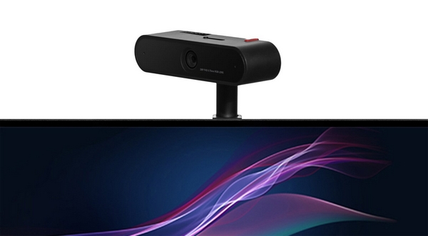 Lenovo uvedlo monitory, webkameru i bezdrátovou nabíječku pro notebooky